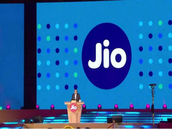 3. ఆన్లైన్, ఆఫ్లైన్ లోనూ
