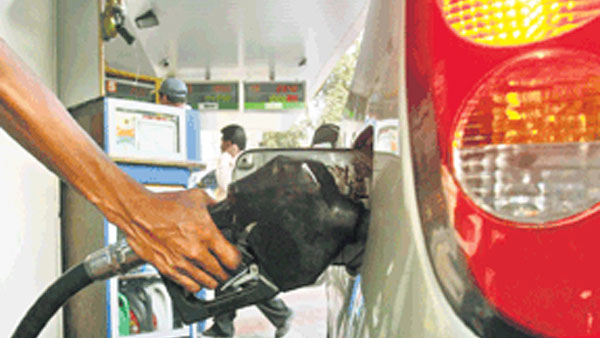 Petrol diesel prices: పెట్రోల్, డీజిల్ ధరలు మళ్లీ పెరిగాయి, Petrol diesel prices: పెట్రోల్, డీజిల్ ధరలు మళ్లీ పెరిగాయి,
